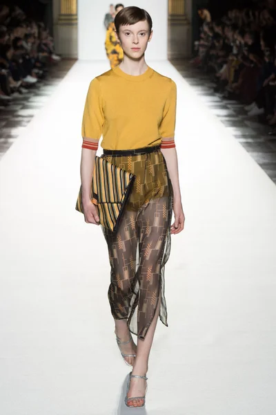 Look 36